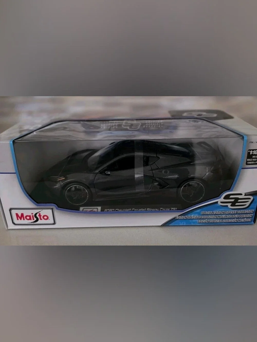 2020 Chevrolet Corvette Stingray Coupe Z51   GRAY Maisto 1:18 Diecast Car NEW